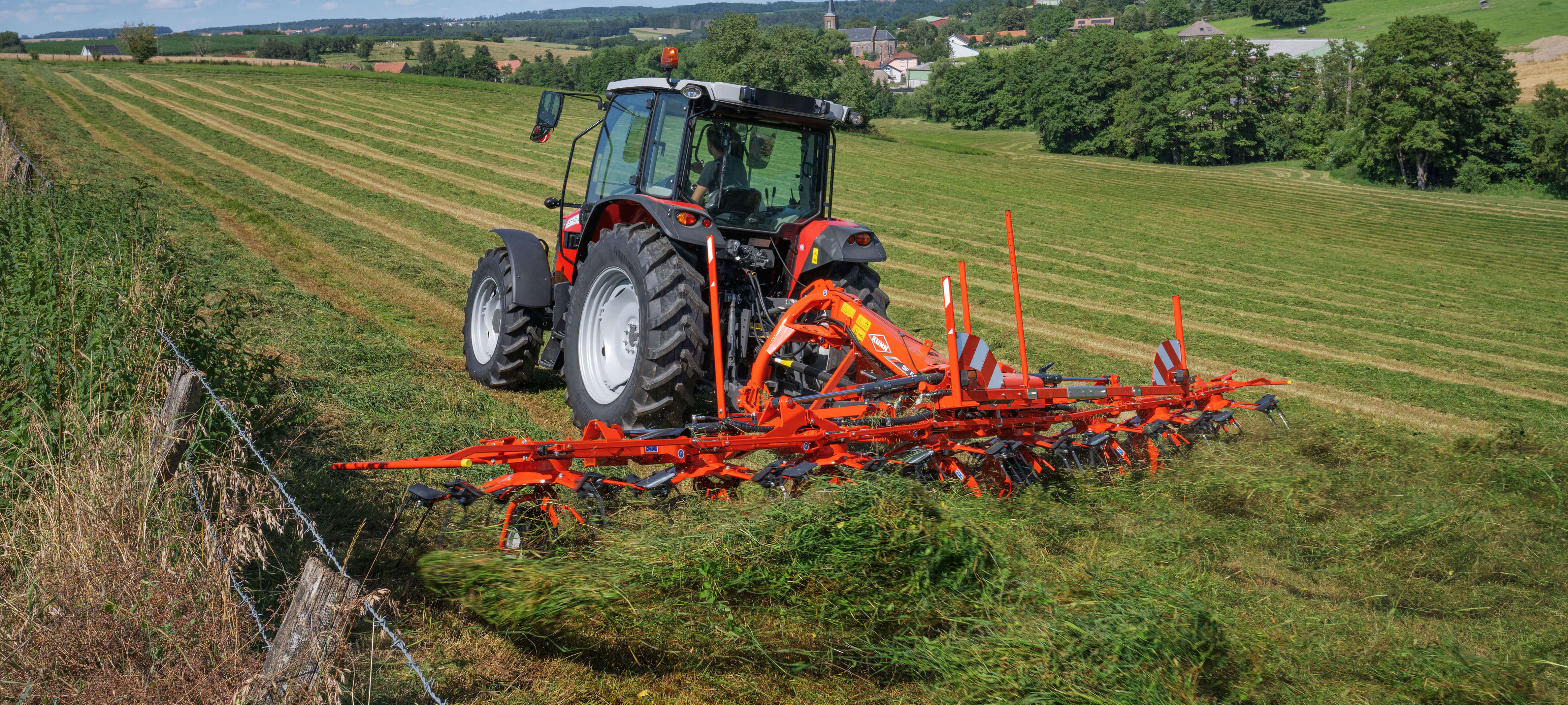 KUHN GF 1003 Mounted Tedders | KUHN