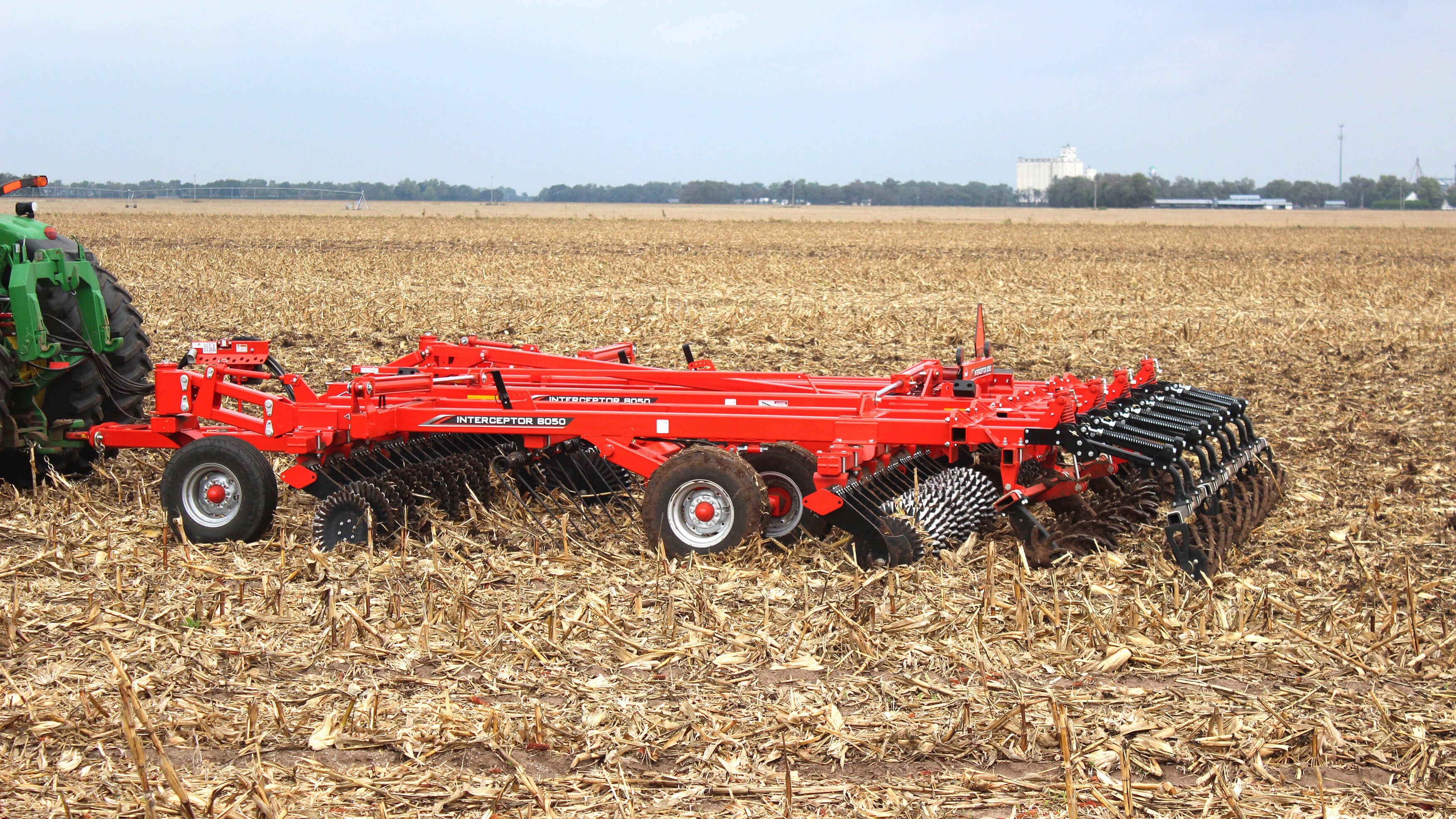 KUHN Krause Interceptor® 8050 HighSpeed Tillage System Kuhn