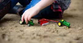 KUHN Gifts & Gear - Scale Models