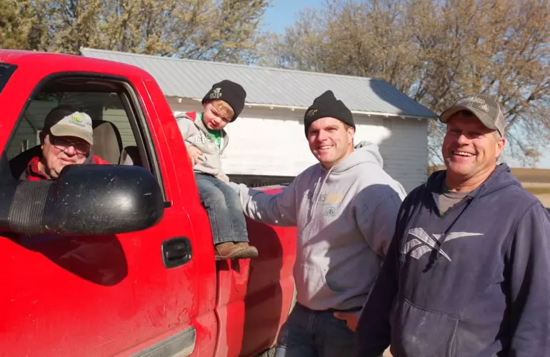 Dustin Zander - Elm Grove Farms - KUHN Axis 50.2 H-EMC-W Fertilizer Spreader