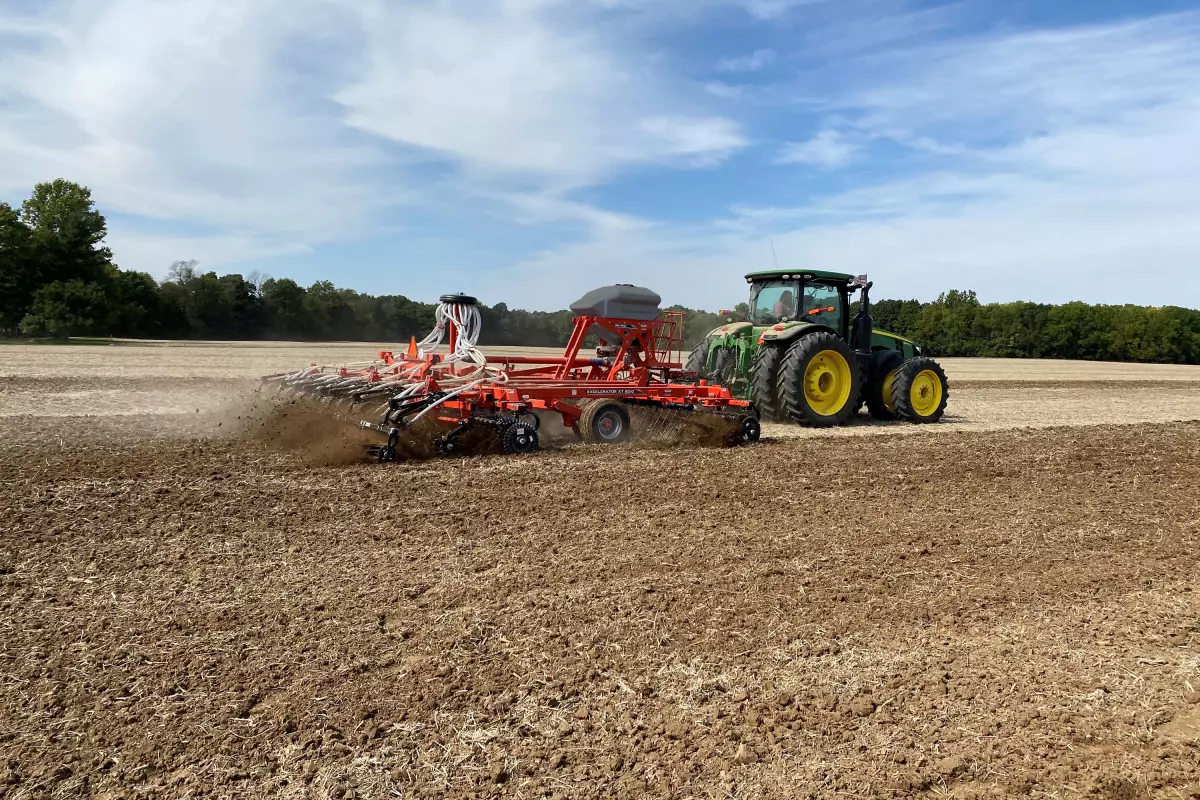 KUHN Krause CCX 9010 Cover Crop Seeder | KUHN