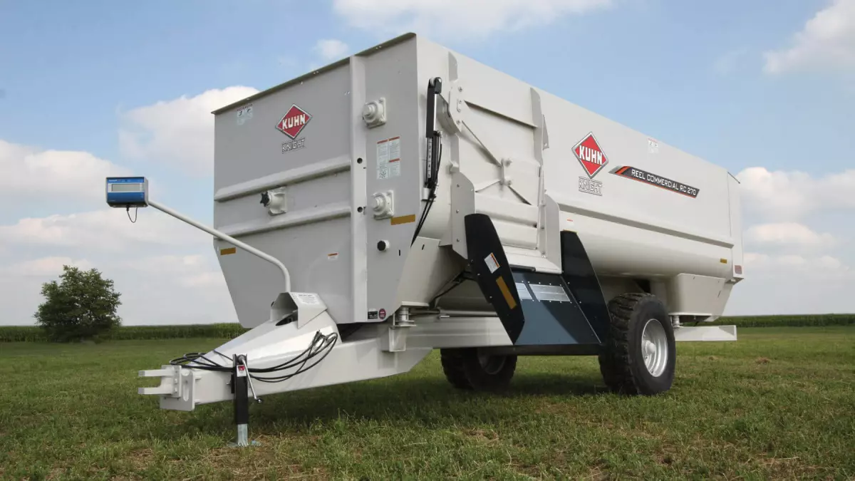 KUHN Knight RC 200 Series Reel Commercial Mixers | KUHN KUHN Knight RC 200 Series Reel Commercial Mixers | KUHN