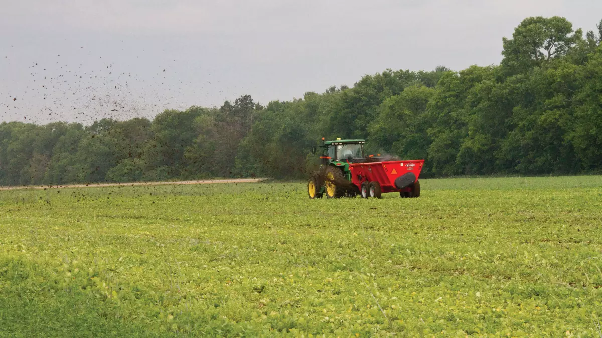 KUHN Knight SL 100 Series ProTwin® Slinger® Manure Spreaders | KUHN