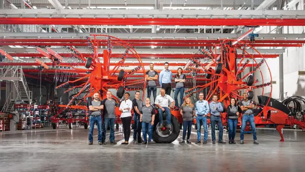 We are a passionate, close-knit team, ready to take on the challenges of a constantly evolving agriculture.
