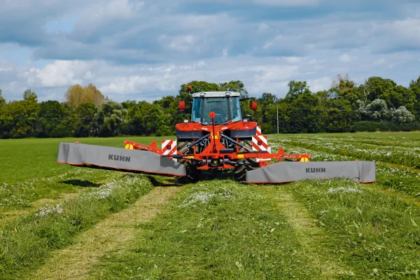 GMD8730_Action_05_pickup.jpg