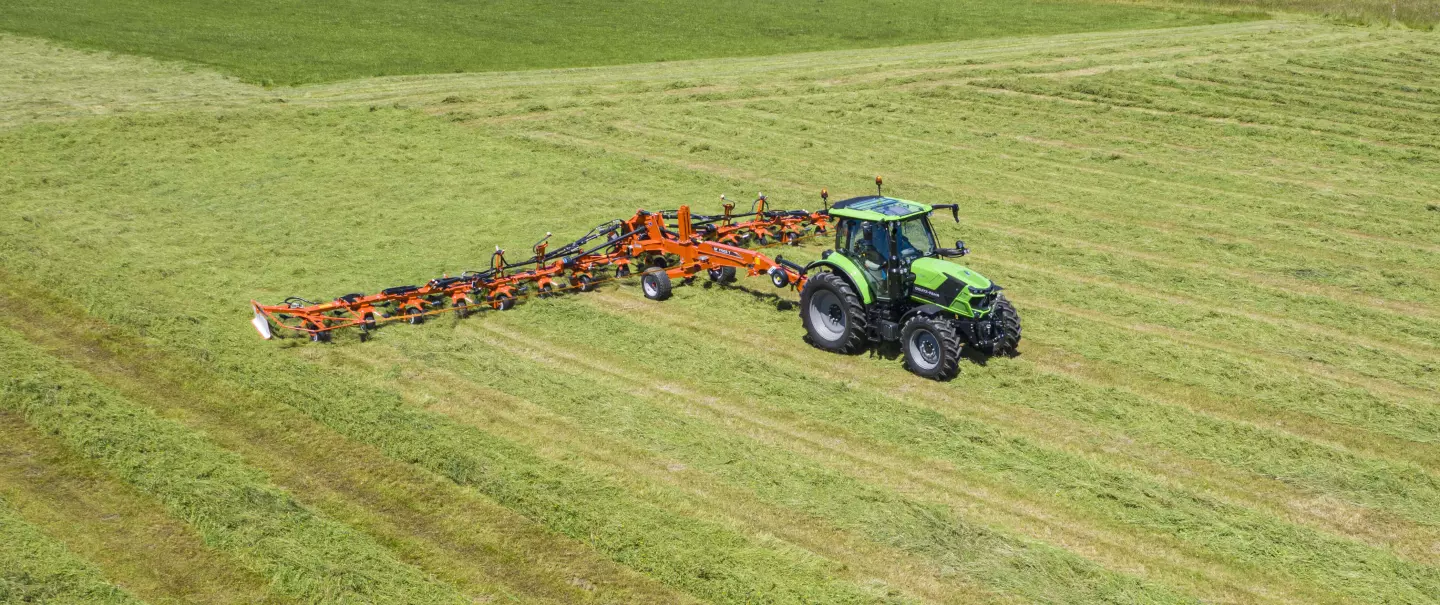 KUHN GF 1003 T Series Trailed Tedders | KUHN